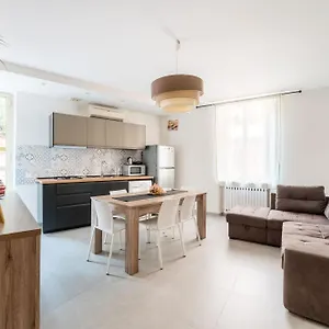 Il Piccolo Borgo Di Trastevere Roma