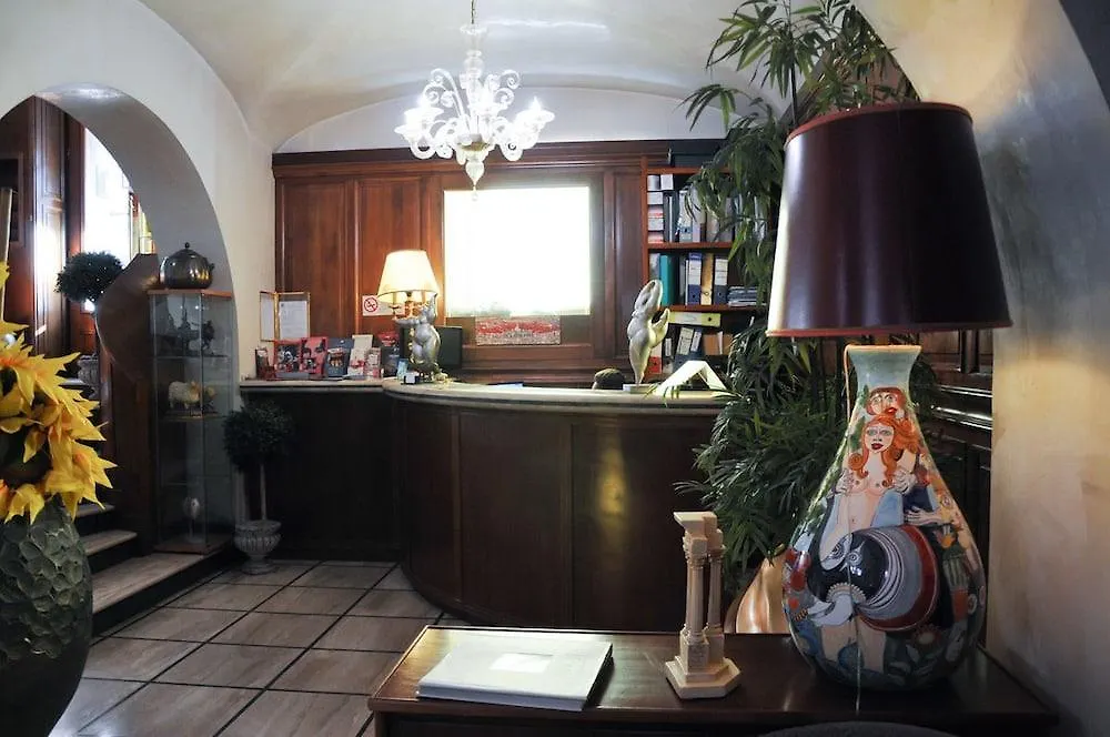 Hotel Regina Margherita Rome